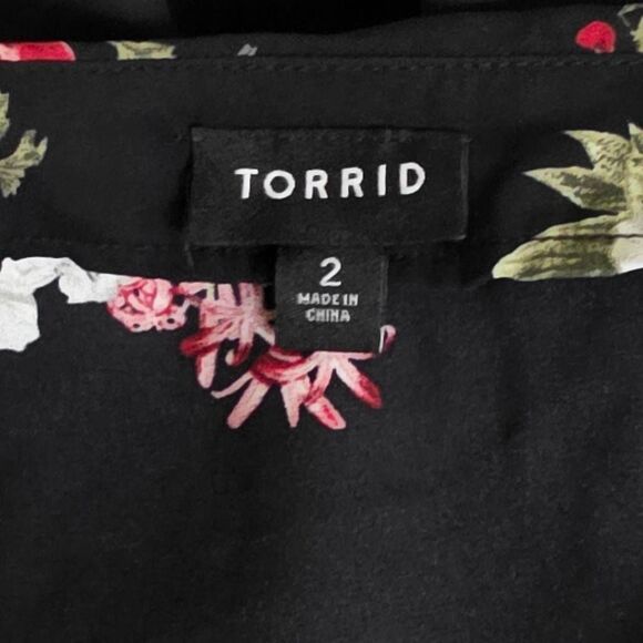 Torrid Black Floral High-Low Kimono Cardigan Size 2 - Picture 7 of 8